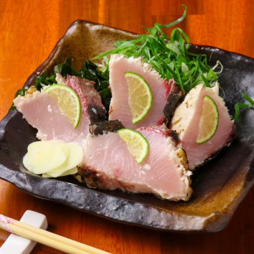 The original! Seared yellowtail! 1,320 yen