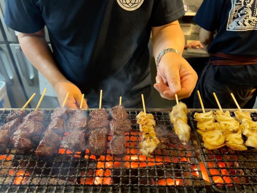 We offer not only yakitori, but also beef, pork, seafood, vegetable skewers, and more!