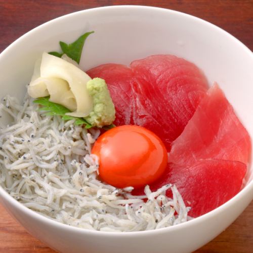 Tuna and whitebait rice bowl