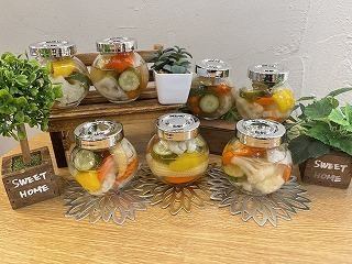 Homemade super delicious pickles