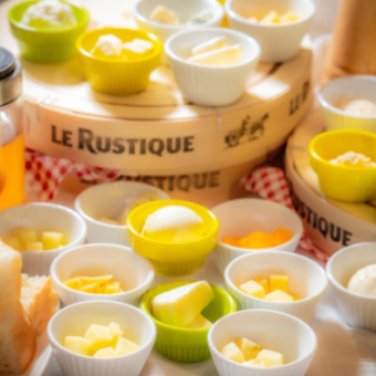 ★女子会コース★選べるココットや名物チーズ盛り付き！　2H放題付き4000円　「料理10品」