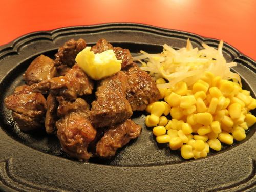 【人數180公克沙朗牛排】附2小時無限暢飲◆6道菜套餐3,500日圓（含稅） 肉品從150公克減少到180公克！