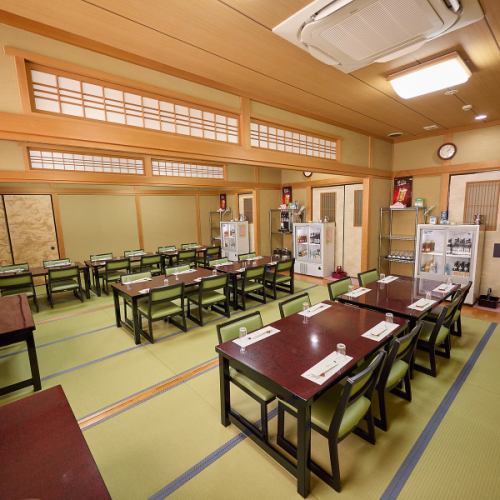 宴会場を繋げることで最大40名様までお座りいただけます！