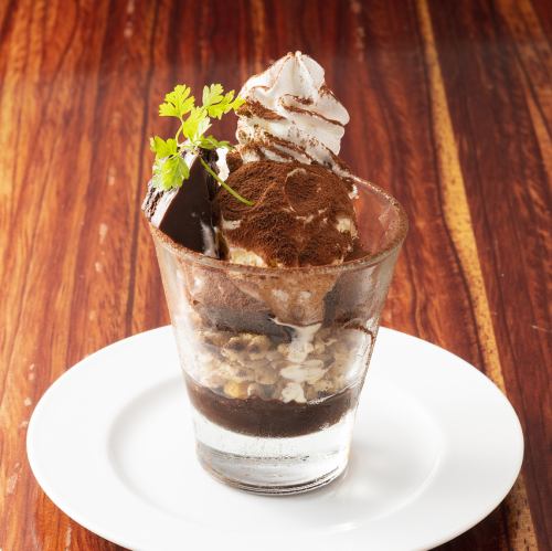 Piccolo 巧克力冻糕/蜂蜜香草冰淇淋和松软华夫饼