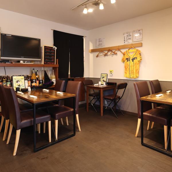 【貸切・パーティ大歓迎！】総席数２０席前後のミニマルな造りの当店は、少人数から中規模までの貸切・ご宴会で大活躍♪お得な飲み放題も￥1,650（税込）&￥2,200(税込)の２種をご用意♪￥2,200の飲み放題コースは10名様でのご利用で幹事様１名分を無料サービスに☆ 『お得に美味しく宴会』＝れいもんで間違いなしです♪