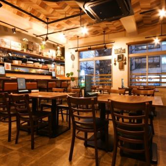 最大28名様まで貸し切り利用が可能となっております♪会社宴会や結婚式の二次会など幅広いシーンでご対応させていただきます！歓送迎会シーズンのご予約はお早めに！[伏見/栄/肉/イタリアン/エスニック/アジア料理/ダイニングバー/スパゲッティ/パスタ/宴会/女子会/歓送迎会/ビール/ワイン/スパークリングワイン]