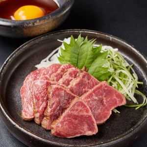 黒毛和牛レアステーキユッケ風