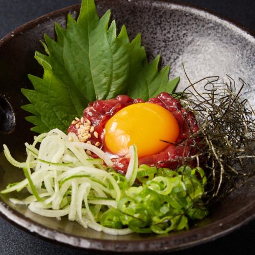 熊本産桜ユッケ(馬肉)