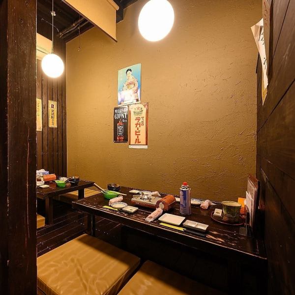 【個室も完備!】店内は木の質感を活かした和モダンな佇まいで、老若男女問わず幅広いシーンに対応可能。個室は会食・接待といったビジネスシーンにもぴったり。団体様・会社宴会・ご親族のお集まりなど大人数でも快適に過ごせるよう、貸切対応も柔軟に対応いたします★心地よい空間で、特別なひとときをお楽しみください♪