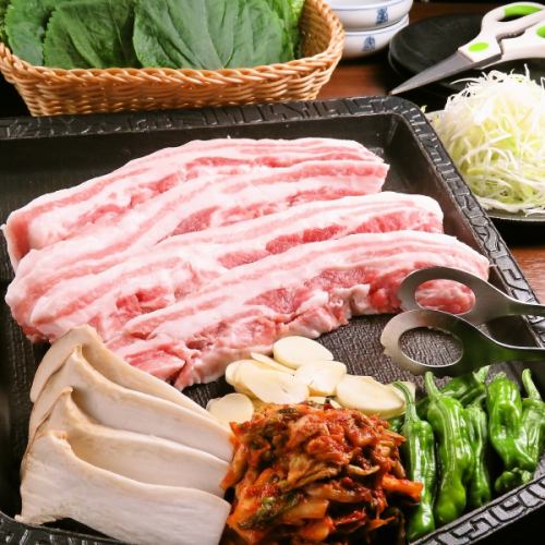 Minimum 2 servings! Dinner only! Made with domestic pork ◇ HOTTO's Samgyeopsal 1,980 yen (tax included, 1 serving)