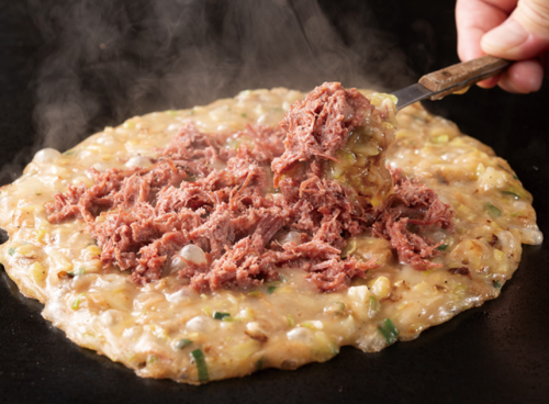 Garlic corned beef monja