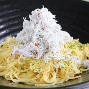 【DAIFUKU名物パスタ】たっぷり釜揚げしらす しらすのペペロンチーノ