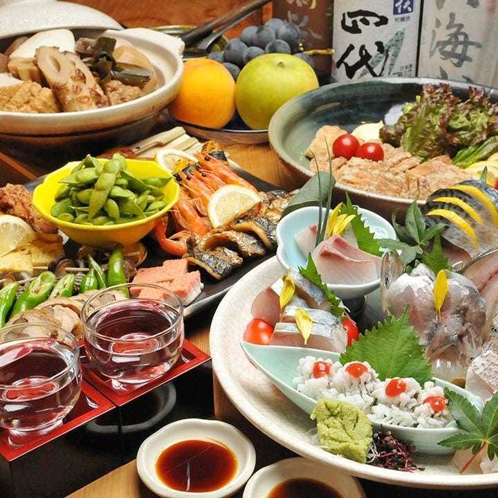 焼き魚と鮮度自慢のお造り、老舗の味◎おでんが楽しめる和食居酒屋です。