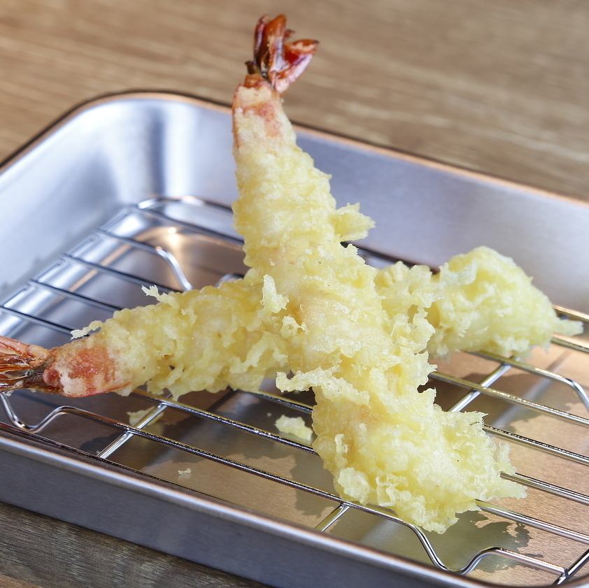 揚げたての天ぷらは五感で味わう一皿。贅沢時間を食と共に堪能。