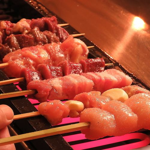 豪快に焼き上げる至福の串