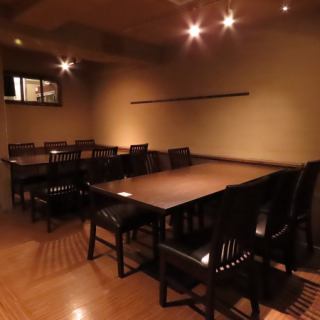 【2階】8人×2の個室としても利用可