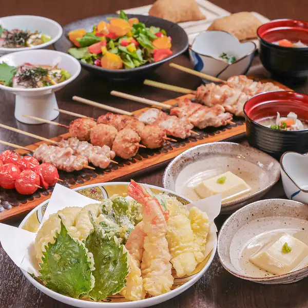 ≪オープン記念コース≫ごまカンパチ、名物焼き鳥、天ぷらなど110分飲放付き5500円⇒4000円(税込)