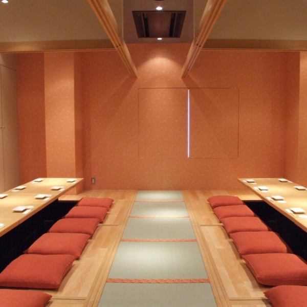 【個室完備】 ご宴会は『赤坂見附店』にお任せください！大人数様向けの大型個室では、ゆったりとした楽しいひと時をお過ごしいただけます。中小規模のお食事にピッタリの個室もご用意しているので、ご家族でのご利用や仲間内の飲み会にも。