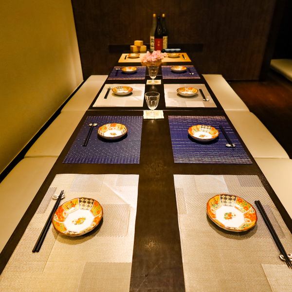 豊橋駅徒歩4分!2名~130名様までご案内可能です♪貸切も大歓迎!仕事帰りやお仲間同士の飲み会に最適!人数に応じてゆったりとしたテーブル席をご用意させて頂きますのでご予約の際にご相談ください。東岡崎駅での飲み会.デート.歓送迎会.女子会.同窓会.宴会におすすめ!