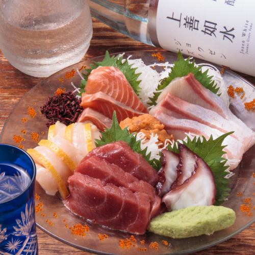 Various types of sashimi