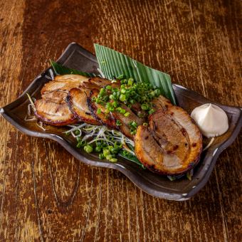 煮込み大根の唐揚げ/自家製炙りチャーシュー