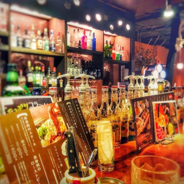 [Relaxing counter] The counter seats, where you can relax and enjoy the lineup of brilliantly selected sake, are perfect not only for a little drink for one person, but also for adult dates ... ☆ Special celebrations and anniversaries for couples Recommended for celebrating the day.