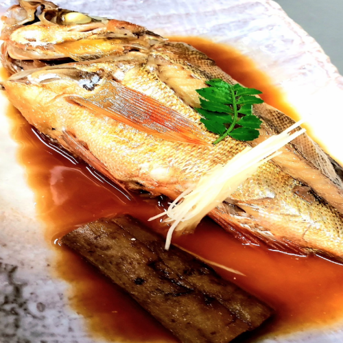 準備時令魚類菜餚