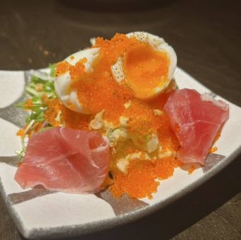 半熟玉子と生ハムのポテサラ