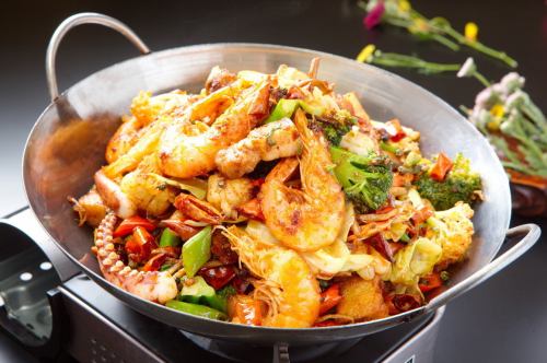 中国の家庭料理の定番！海鮮の麻辣味鍋