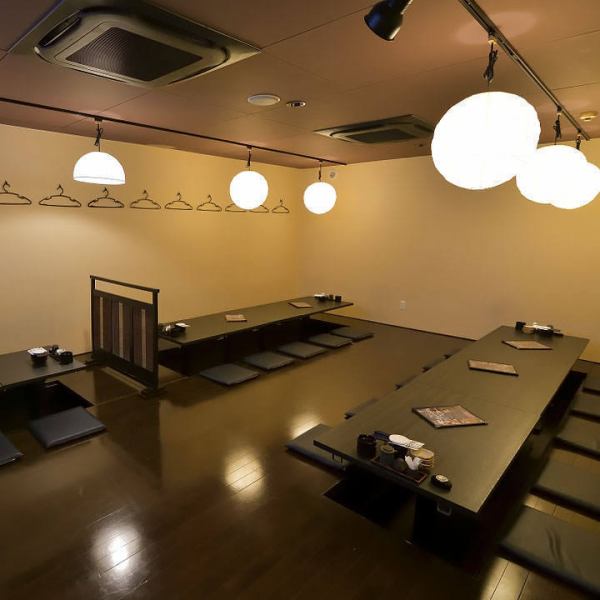 There is a banquet hall dedicated to banquets in the back of the store! The comfortable Japanese space with round lighting is a digging seat where you can spend a relaxing time.It can accommodate from 30 people up to 40 people! Enjoy a banquet with a large number of people such as a welcome and farewell party and a New Year's party in a spacious room where you can easily move seats.Excellent access near JR Anjo Station ◎