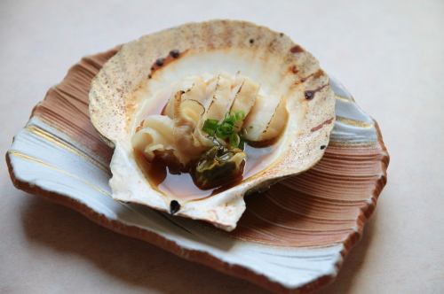 Scallops grilled with butter