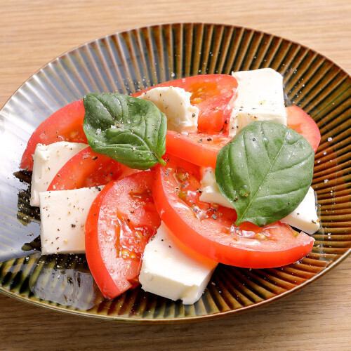 宮城 蔵王クリームチーズのカプレーゼ