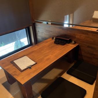 4名×2卓/6名×2卓