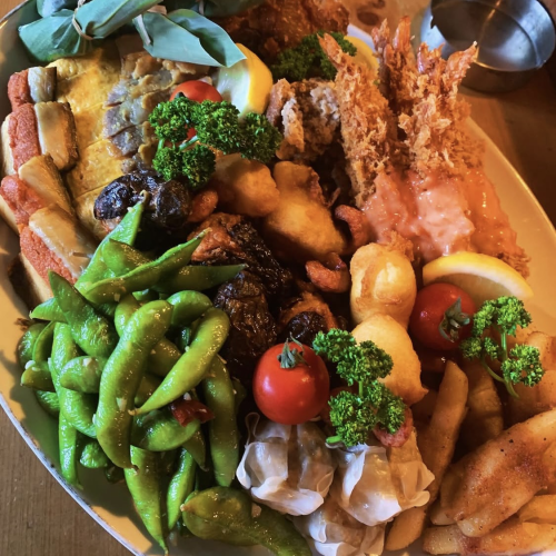 新鮮な野菜たっぷりのオードブルが主役