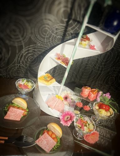 Wagyu beef afternoon tea set (reservations required at least one day in advance)