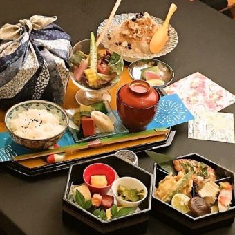 ＜保证包间＞ 午餐怀石料理「玉手箱B午餐（共9道菜）」 天草鲷鱼生鱼片、熊本乡土料理、肉类料理等