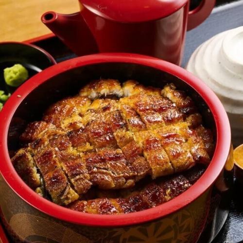 <p>◇◆～テイクアウトも大歓迎！～◆◇テイクアウトのご予約も承っております！うな重やうなぎ丼・白焼きひつまぶしやその他アラカルトもご用意しておりますのでお気軽にご予約下さい。予めお電話にてご注文頂けますとスムーズにお渡しすることが可能です。</p>