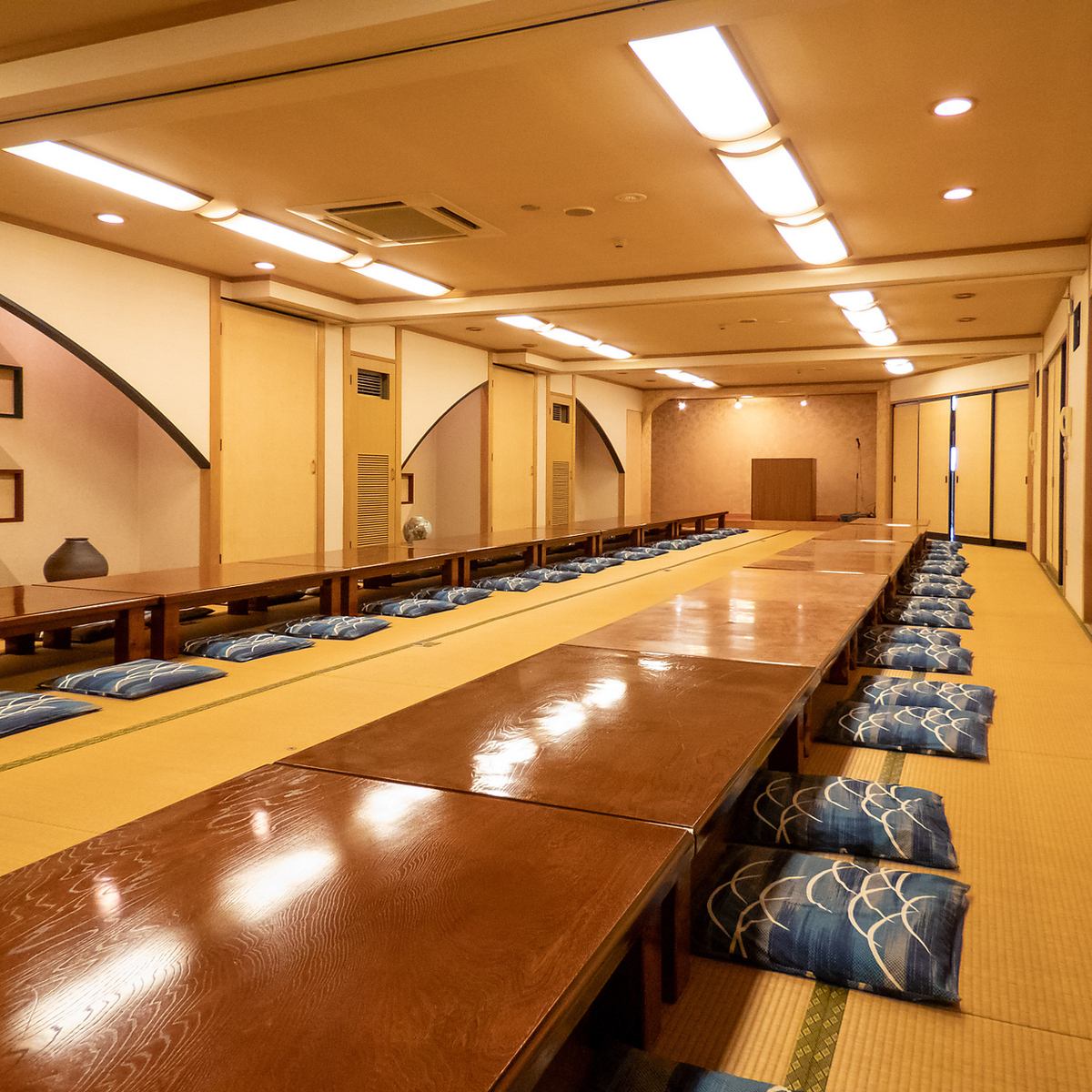 会社宴会などのお食事などにおすすめの20人以上可の個室あり