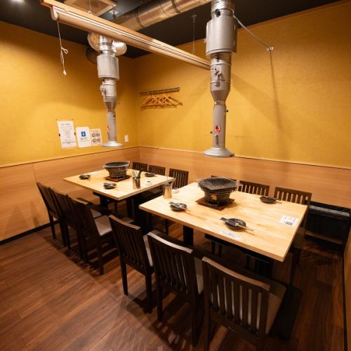 [Private room on the second floor] A private room that can accommodate 7 to 12 people.