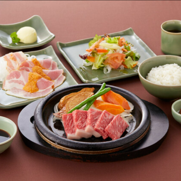 黒毛和牛のステーキランチ　全7品　3,200円(税込)～