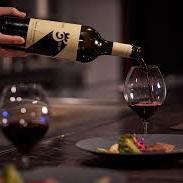 我们有多种葡萄酒与铁板烧很搭。