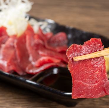 直接从熊本进口的马肉刺身