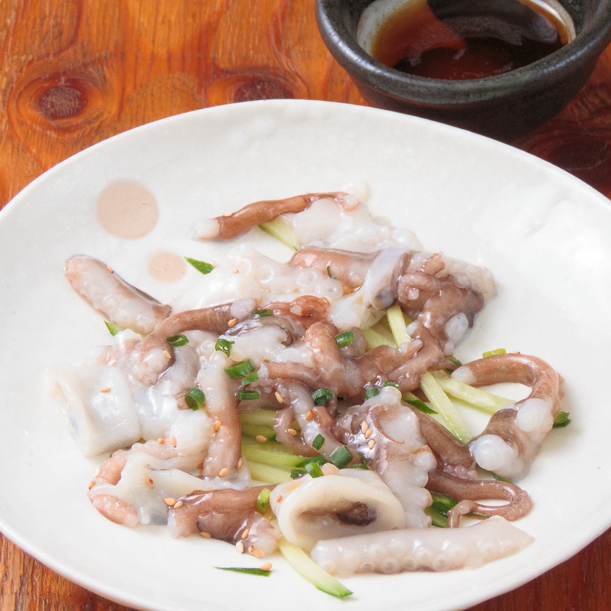 生け簀から水揚げした新鮮な海鮮が楽しめる♪韓国料理も豊富◎