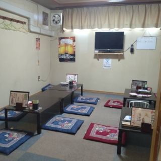 It's a tatami room, so you can relax.