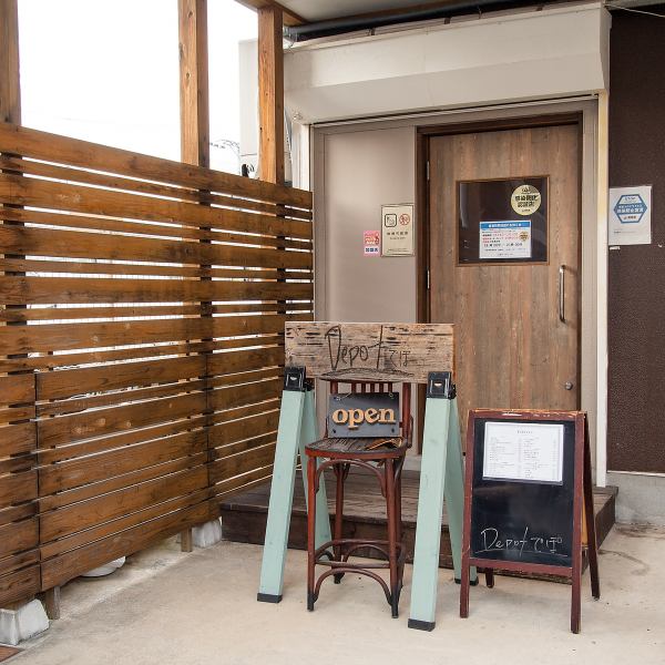 ≪5-minute walk from Kasugabaru Station≫ Our shop is located in a quiet residential area.Take the west exit of Kasugabaru Station and proceed to the left.Go straight and turn right at the 3rd alley, then turn right at the 3rd alley.We have one parking space in front of the store.We look forward to your inquiries and reservations!