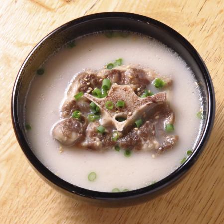 Gomtang soup (tail soup)
