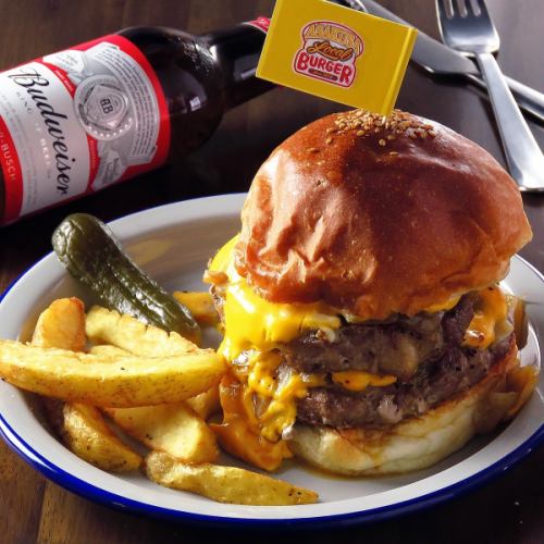 卷◎本店最受歡迎！使用鹿兒島黑豬肉的“Butcher Burger 360”