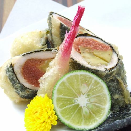 Hakata mentaiko and avocado fillet with moss roll