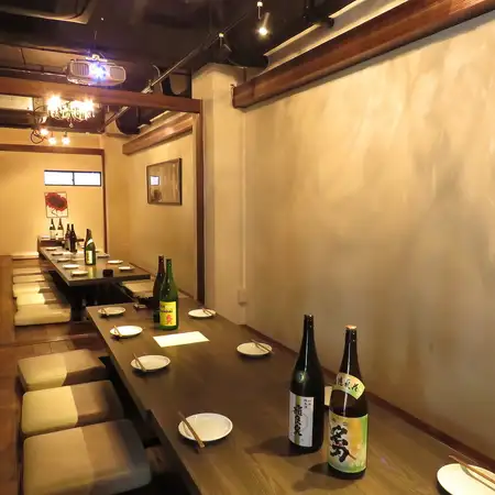 The 3rd floor is equipped with private rooms that can accommodate large banquets! Perfect for company parties and entertaining guests.