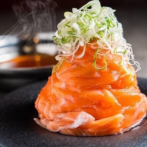 ★Many Instagrammable menus, including a spectacular salmon tower♪